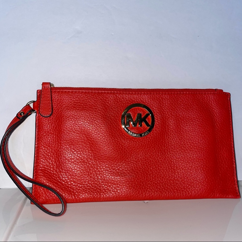 Michael Kors large wristlet orange/red